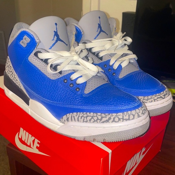 Jordan 3 Varsity Blue Size 9M
